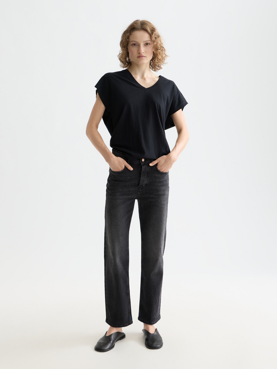 The Sky Women's Long Jeans – Straight Leg