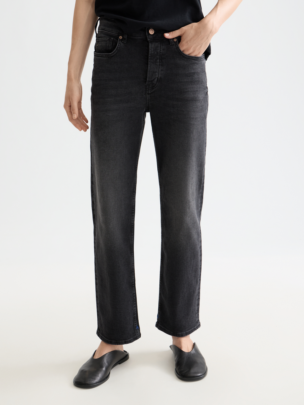 The Sky Women's Long Jeans – Straight Leg