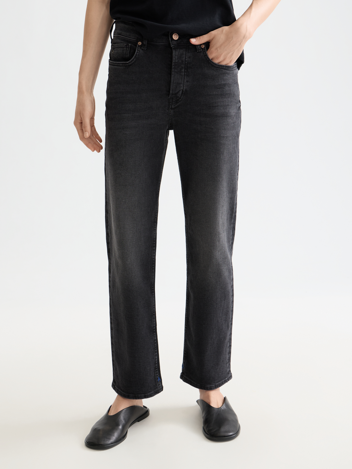 The Sky Women's Long Jeans – Straight Leg